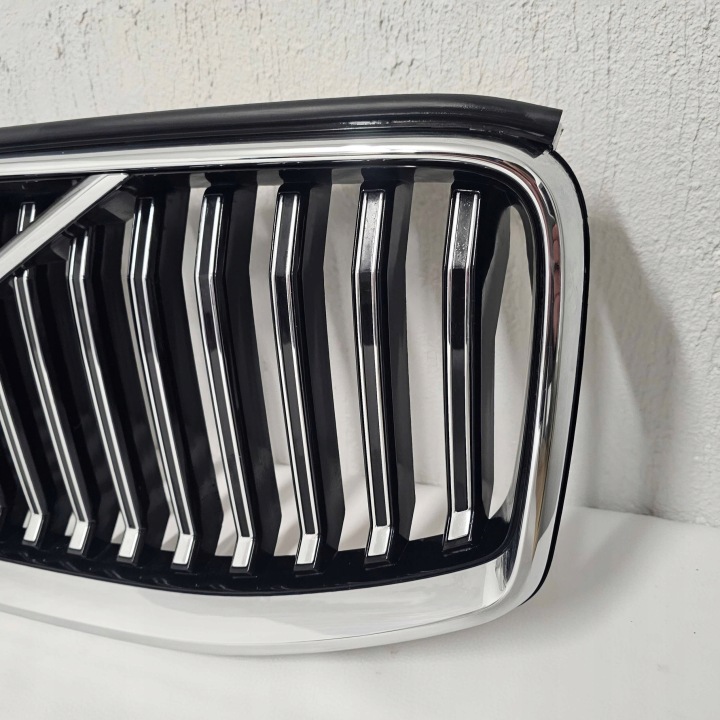 GRILLE CALANDRE VOLVO XC60 II LIFT 32386077