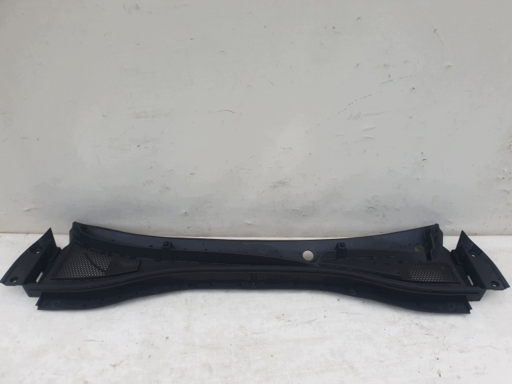 MG ZS LIFT 19-24 DOUBLURE DE PASSAGE DE ROUE AVANT 10734258