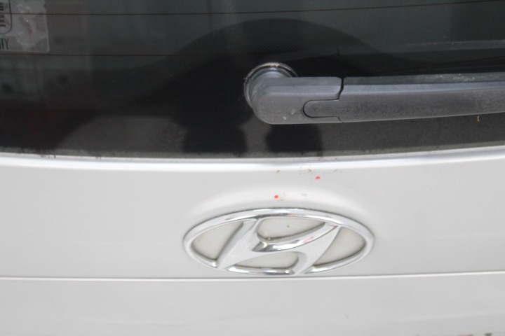 COUVERCLES DE COFFRE COUVERCLES DE COFFRE ARRIÈRE HYUNDAI SANTA FE II LIFT 09-12R 93B