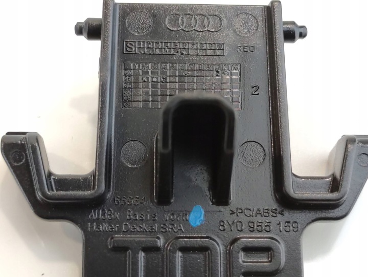 AUDI A3 FIXATION LAVE-GLACE PHARES GAUCHE AVANT 8Y0955159