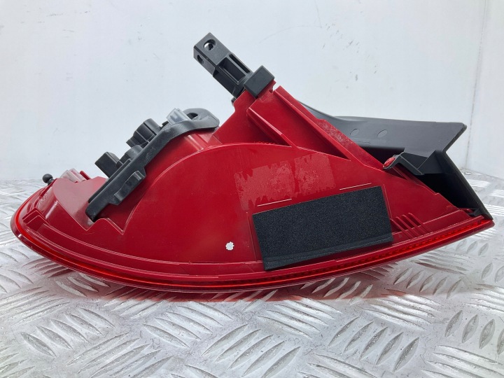 PHARE DROITE ARRIÈRE ARRIÈRE 8K5945096D AUDI A4 B8 BERLINE 07-11