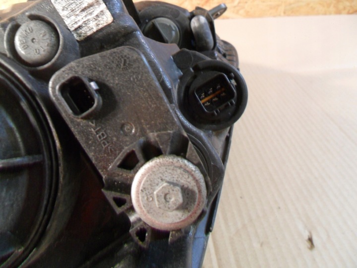 KIA PICANTO DE 2011- PROJECTEUR PHARE DROITE