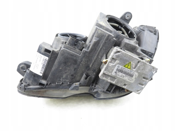 PHARE DROITE AVANT MERCEDES W204 A2048203061 030123427200
