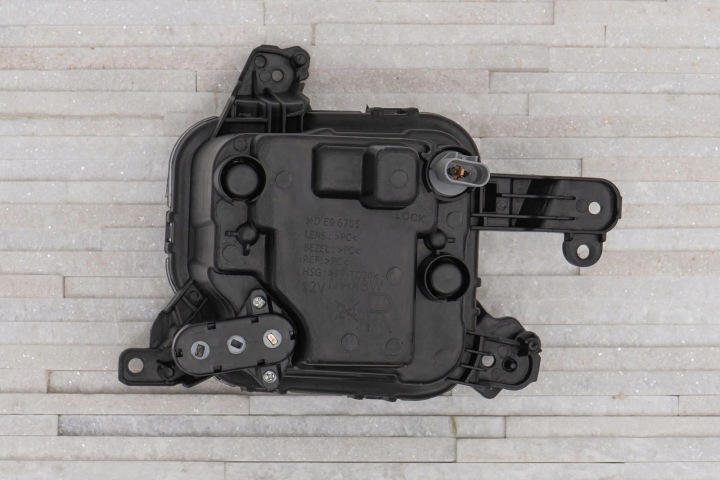 KIA OPTIMA IV JF 2015-18 AVANT LIFT PHARES ANTIBROUILLARD LED AVANT DROITE 92202D4100