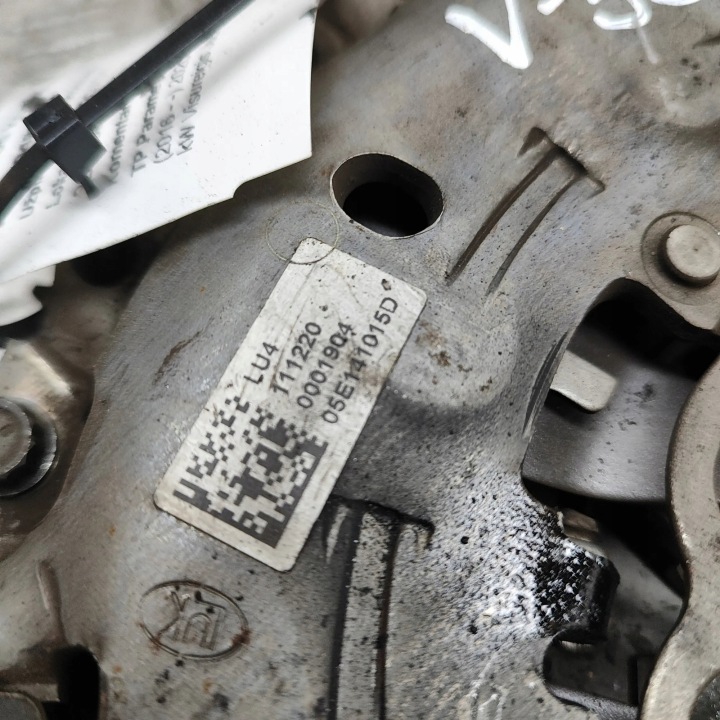ENSEMBLE ADHÉRENCE AUDI Q2 REÇU 05E141015D 30483772 1.5L 110KW 2020