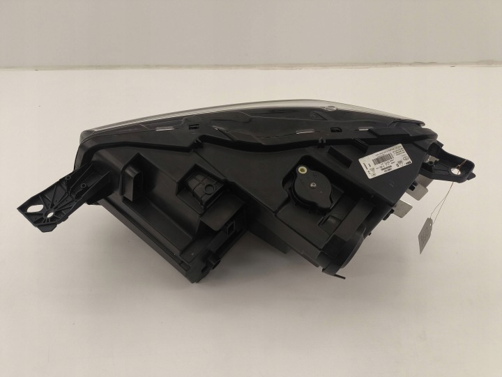 PHARE DROIT AVANT COMPLET LED TOYOTA PROACE CITY 2025