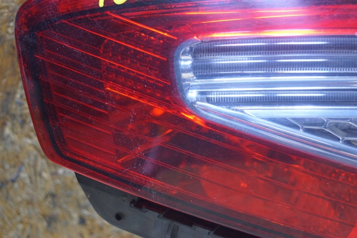 FORD MONDEO MK4 LIFT UNIVERSEL PHARE DROIT ARRIÈRE (C2235C)