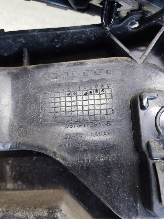 FORD MONDEO MK5 BERLINE COMPACTE GLISSIÈRE PARE-CHOCS GAUCHE ARRIÈRE HAYON DS73-17E851-B