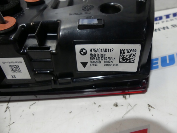 BMW G60 G61 PHARE ARRIÈRE DROITE GAUCHE DANS COUVERCLE DE COFFRE 5A01AD2 5A01AD1