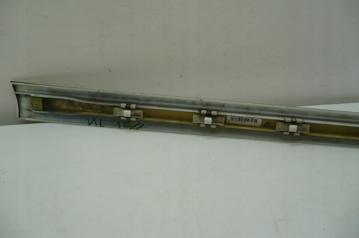 MERCEDES ML W164 05-11 MOULURE PORTES GAUCHE AVANT ORIGINAL