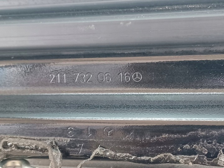 MERCEDES E W211 211 UNIVERSEL PORTES DROIT ARRIÈRE DROIT ARRIÈRE 197 2117320616