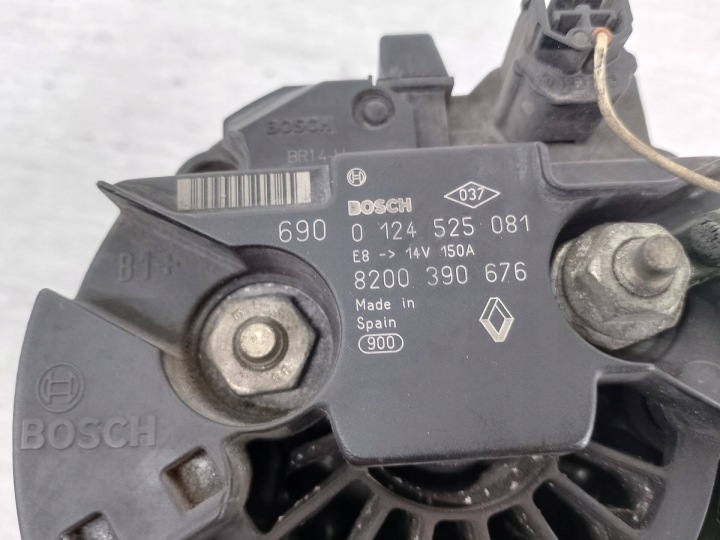 ALTERNATEUR RENAULT SCENIC II 8200390676 0124525081 1.5 DCI BOSCH