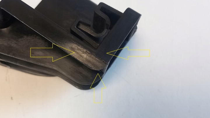 KIA CEED II 12R- GLISSIÈRE SUPPORT SOUS LAMPE AVANT DROIT KRYVIY RIG ET015E
