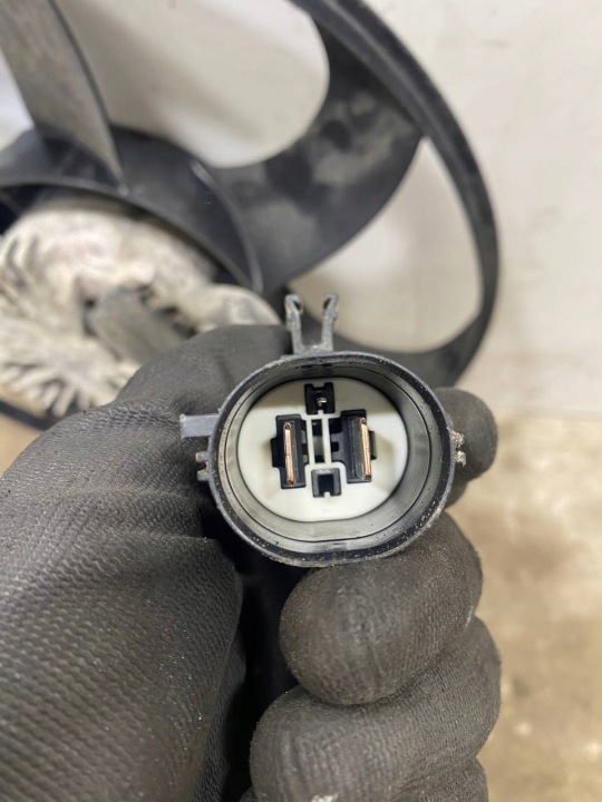 VENTILATEUR RADIATEUR PORSCHE CAYENNE 2011
