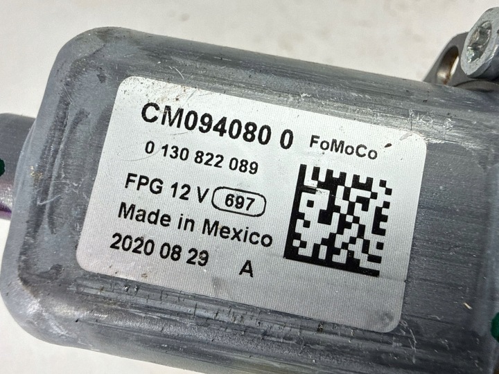 PETIT MOTEUR VITRES PORTES AVANT AVANT CÔTÉ DROITE FORD ESCAPE IV CM094080