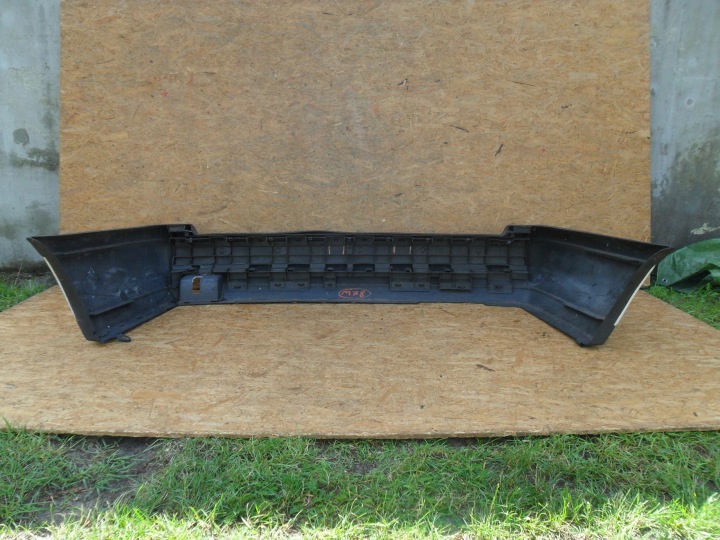 VW PASSAT B4 UNIVERSEL PARE-CHOCS ARRIÈRE ARRIÈRE 3A9807431