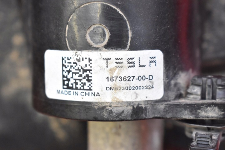 COMPRESSEUR POMPE CLIMATISATION 1502213-00-C TESLA MODÈLE Y 78.4 KWH 514 KM 20-