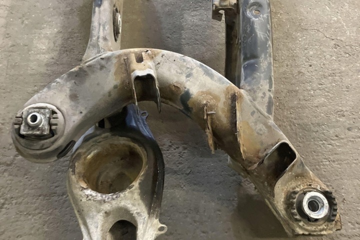 CHÂSSIS ARRIÈRE MERCEDES-BENZ E (W211) 2128001 2.2L DIESEL 2010