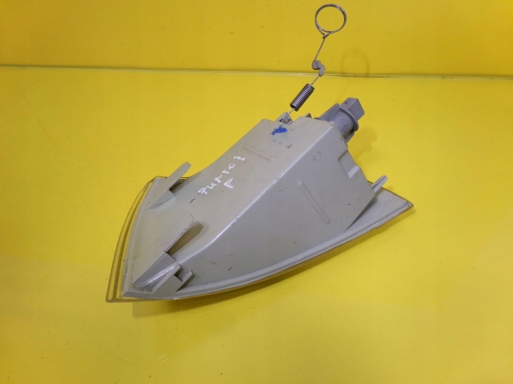 CLIGNOTANT CLIGNOTANT DROIT AVANT FIAT PUNTO 46402657 NR114