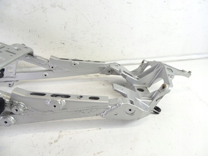 YAMAHA FJR 1300 01-05 QUEUE CHÂSSIS CHÂSSIS ARRIÈRE PLASTIQUE