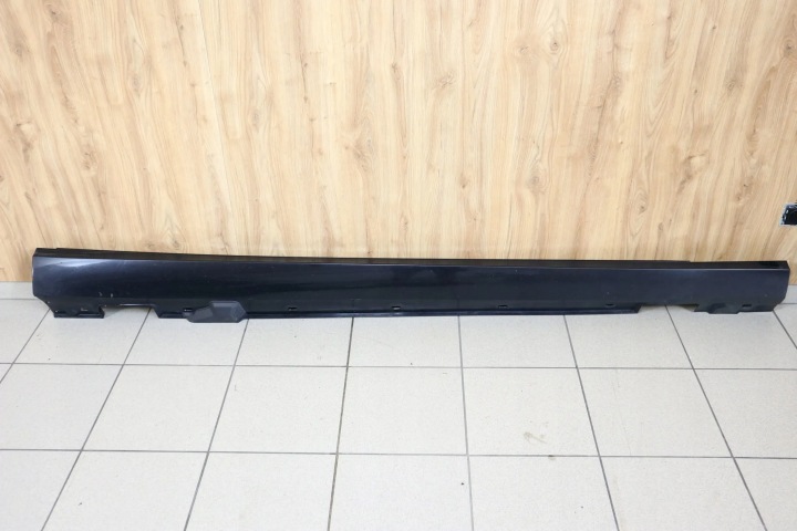 MERCEDES E-KLASA W212 SEUIL MOULURE SEUIL DROITE PEINTURE 197 2126900840