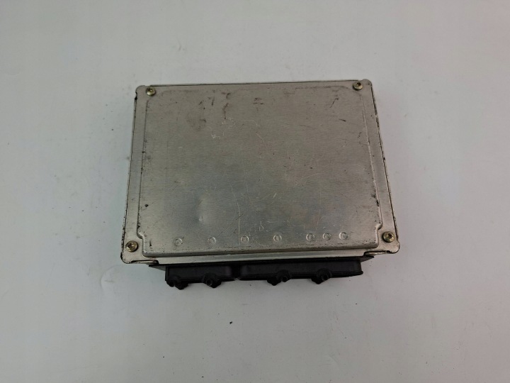 CONTRÔLEUR MOTEUR AUDI A4 S4 B5 8D 8D0907557S