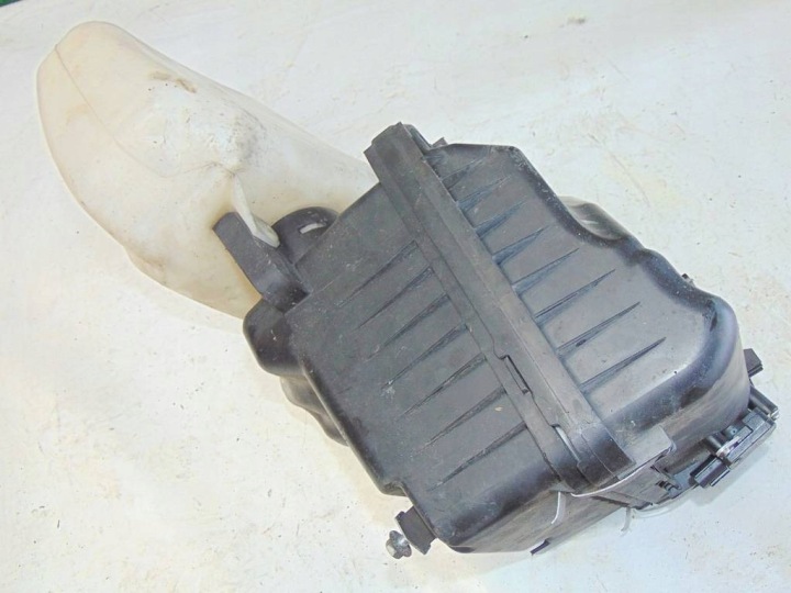 SUBARU LEGACY IV 2.0 TD CHÂSSIS FILTRE AIR