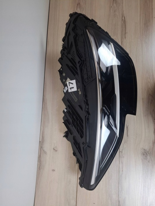 PHARE PROJECTEUR AUDI Q8 4M8941085