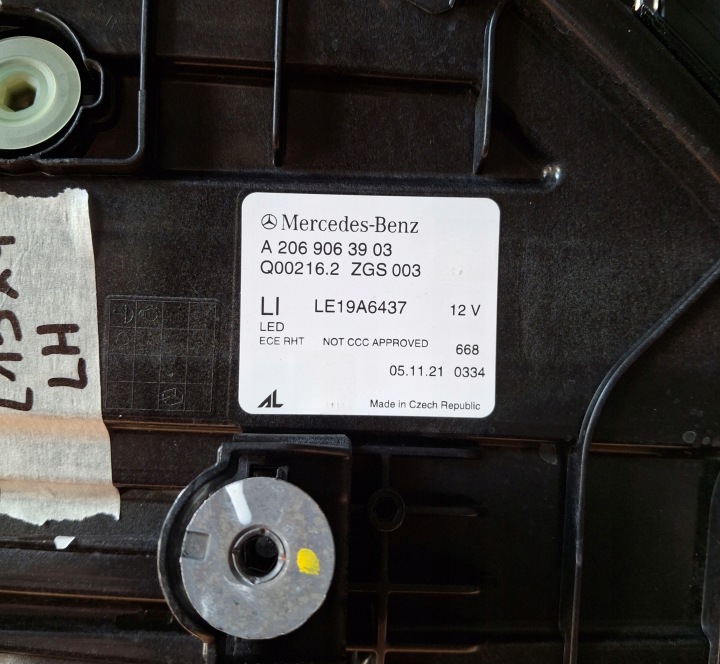 MERCEDES W206 PHARE PROJECTEUR HIGH PERFORMANCE A2069063903 A2069064003