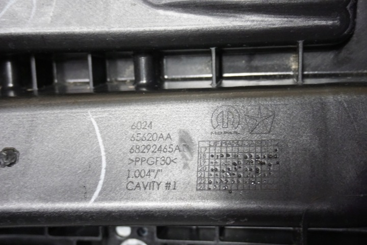 DODGE RAM 1500 2019 2024 CHÂSSIS SUPPORT BATTERIE USA