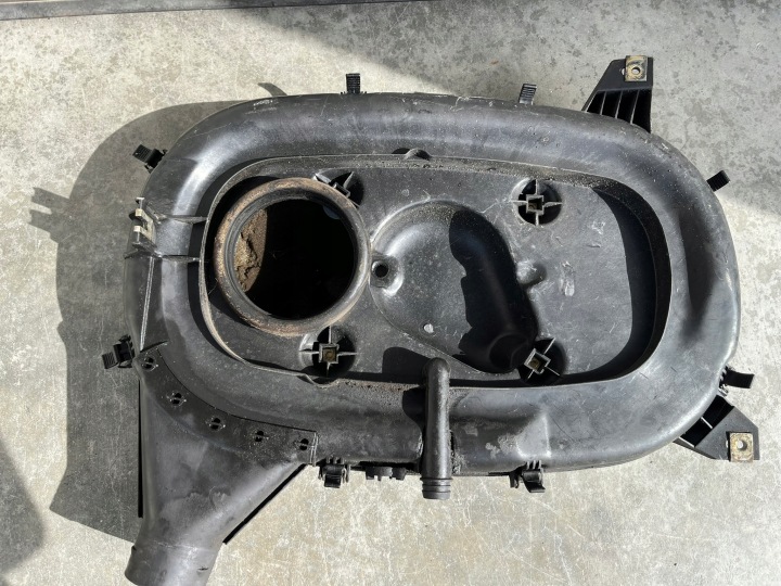 CHÂSSIS FILTRE AIR MERCEDES W124 200E 230E W201 2.0E 2.3E 0150948802
