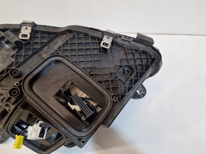 MERCEDES C CLASSE W205 LIFT MULTIBEAM PHARE PHARES