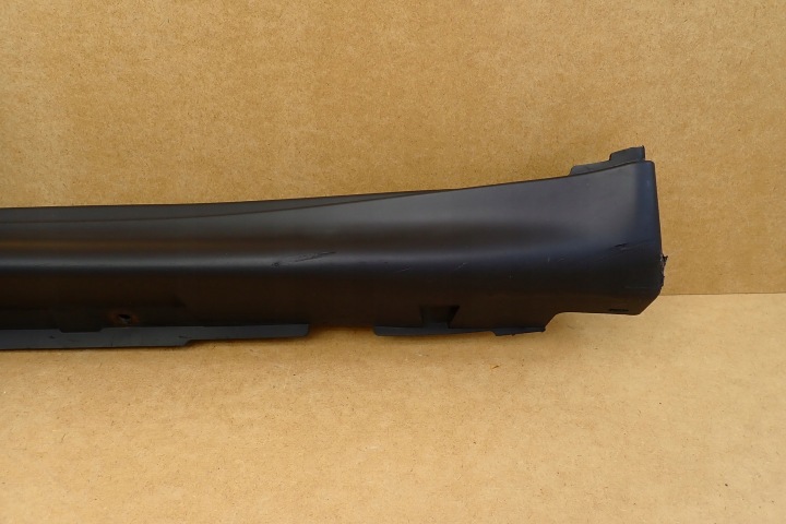 NISSAN JUKE I F15 10- MOULURE SEUIL REVÊTEMENT DROITE 768501KA6A OE RH