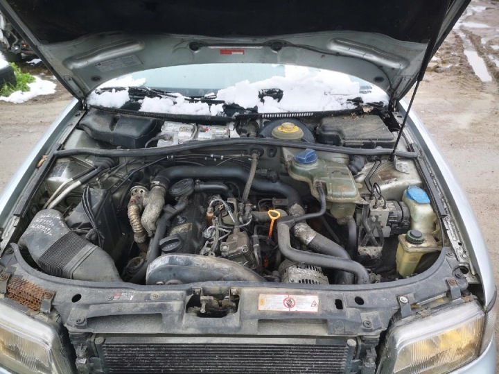 AUDI A4 ORDINATEUR SRS AIRBAG – MODULE DIRECTEUR COUSSINS D'AIR 1997 1.