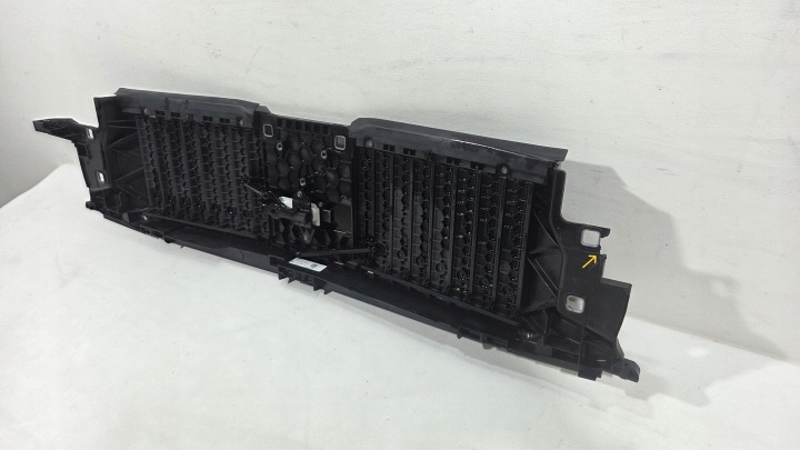 MERCEDES C-KLASA W206 GUIDE D'AIR STORE JALOUSIE A2066224000 A206