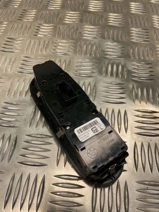 BOUTON COMMANDE VITRE ARRIÈRE GAUCHES PORTES MINI COOPER (R56) 9354859