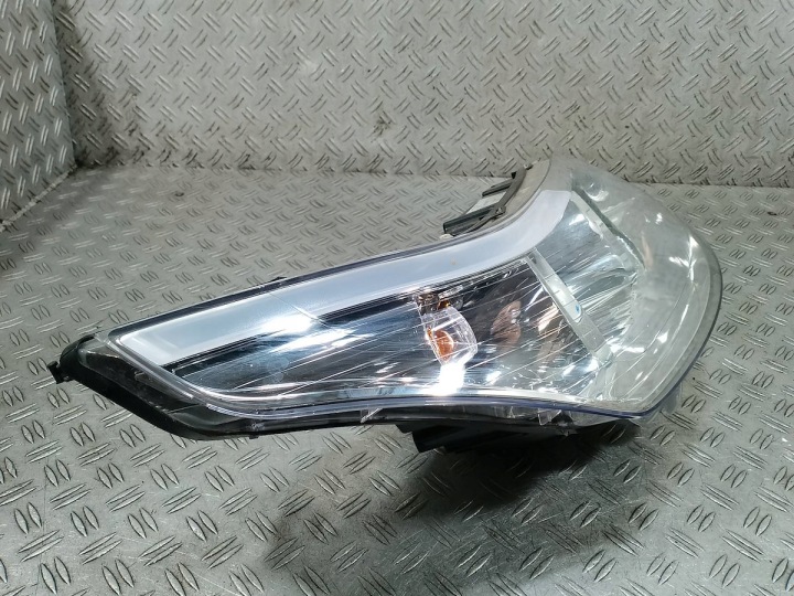 PHARE AVANT DROITE CITROEN C4 I 20-A663