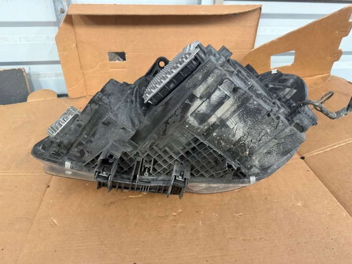 PROJECTEUR AVANT CÔTÉ DROITE BMW 2 F45 7494856