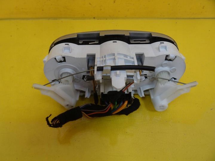 PANNEAU COMMANDE CONDUIT D'AIR CLIMATISATION OPEL CORSA D 13222597 NR418