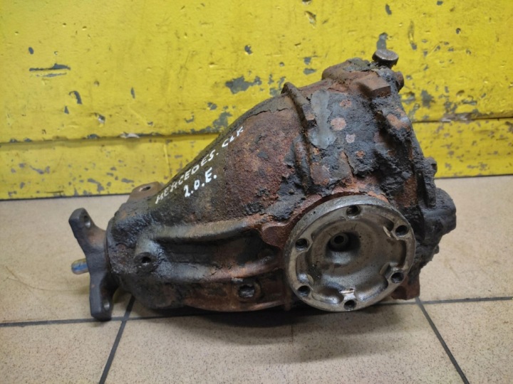 MERCEDES W210 2.0 PONT ARRIÈRE DIFFÉRENTIEL 1243513008