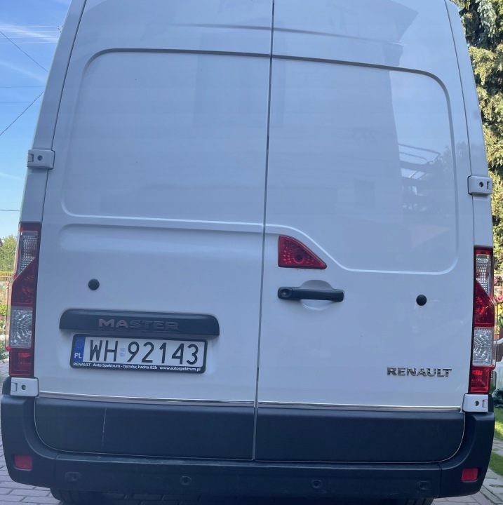 RENAULT MASTER BAGUETTES CHROME SUR PORTES ARRIÈRE
