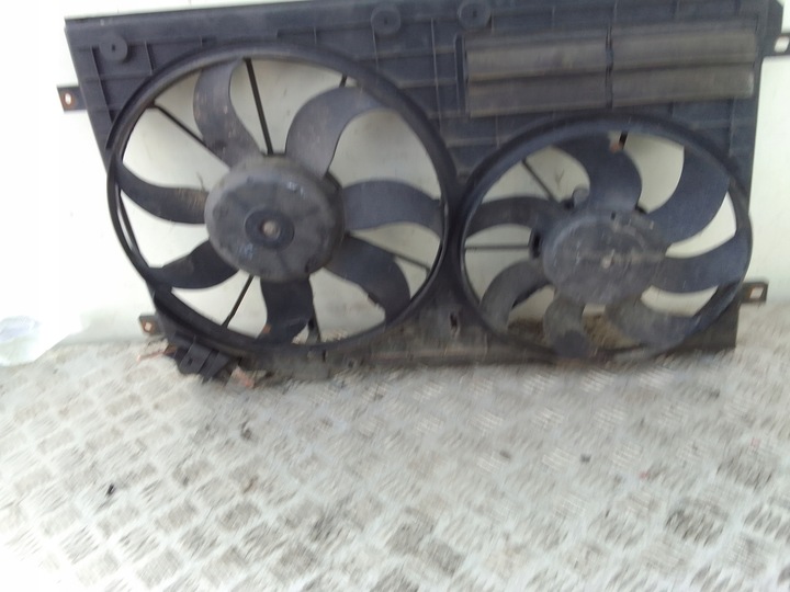 AUDI A3 8P 2.0 TDI VENTILADOR DEL RADIADOR 1K0121205G 