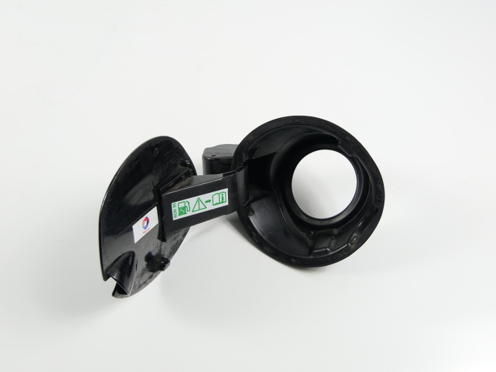 CLAPET GOULOTTE DE REMPLISSAGE CARBURANTS RÉSERVOIR ESSENCE KTVD PEUGEOT 208 15-19R.