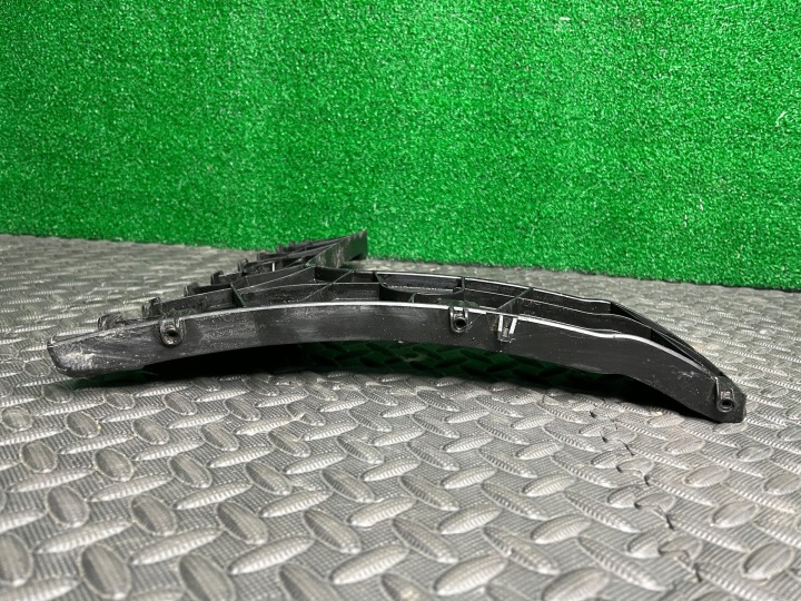 AUDI A6 C7 UNIVERSEL GLISSIÈRE FIXATION PARE-CHOCS GAUCHE ARRIÈRE 4G9807453E
