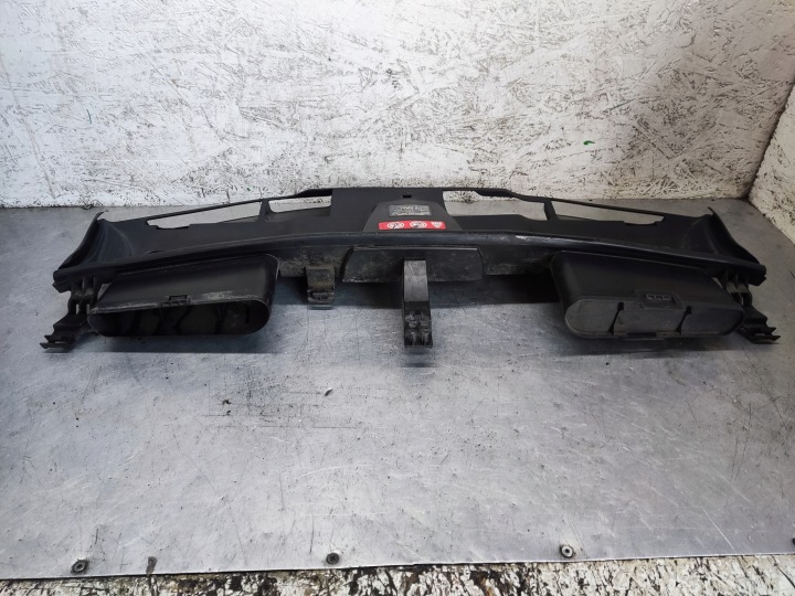 MERCEDES W212 LIFT PROTECTION PANNEAU AVANT ADMISSION AIR A2125000255