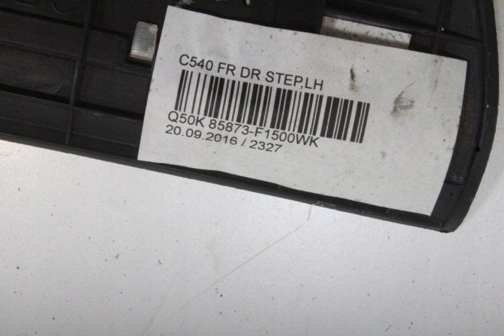 AVANT GAUCHE MOULURE DÉCORATIVE SEUIL KIA SPORTAGE (QL) 85874F1500 1.7L DIESEL