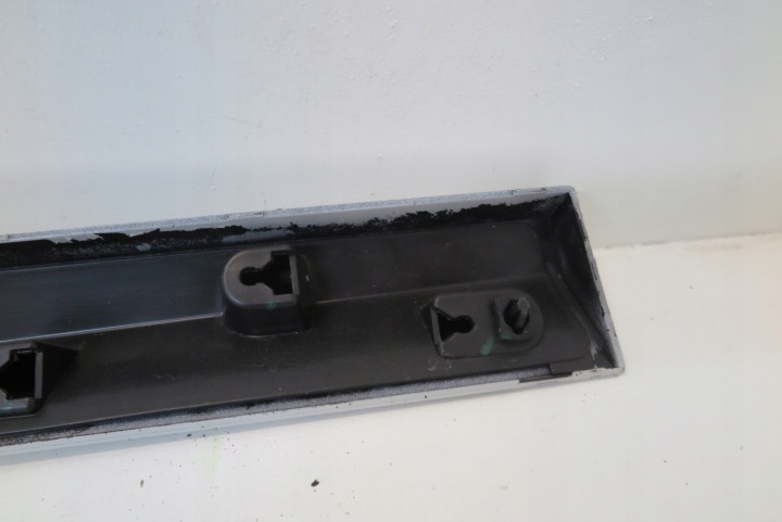 BMW X3 G01 MOULURE PORTES SEUIL DROIT AVANT MODULE 8064796