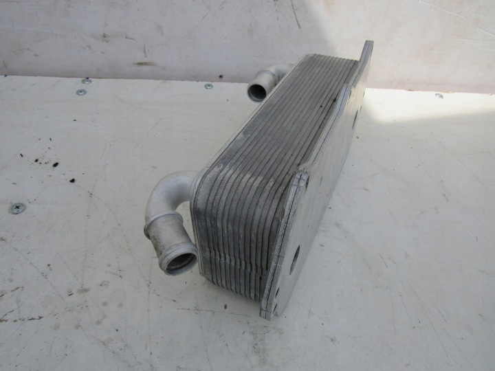 AUDI A6 S6 C7 A7 A8 D4 RADIATEUR HUILES 079117015M