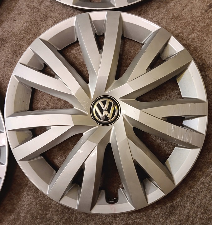 TAPACUBOS VW GOLF PASSAT TOURAN 16