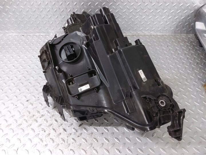PROJECTEUR DROITE CÔTÉ SKODA KODIAQ 566941035A
